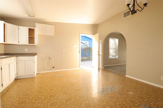 164 Grapeland Ave, San Antonio, TX 78214