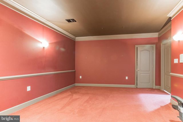 6529 FAIRLAWN DR, Mclean, VA 22101