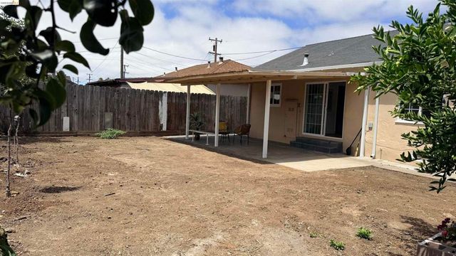 954 Folsom Ave, Hayward, CA 94544