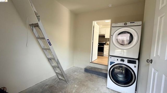 954 Folsom Ave, Hayward, CA 94544