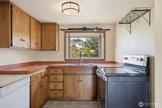 2171 Gardiner Drive, Ferndale, WA 98248
