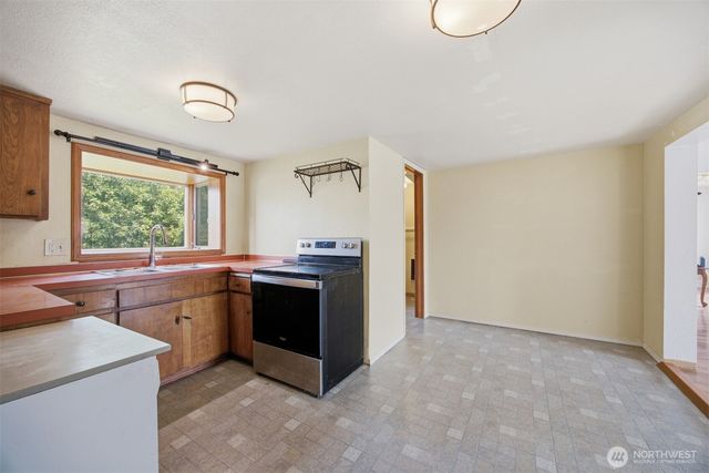2171 Gardiner Drive, Ferndale, WA 98248