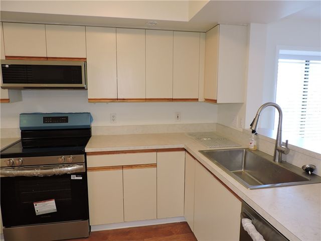 6240 E Mirror Lake Drive 201, Sebastian, FL 32958