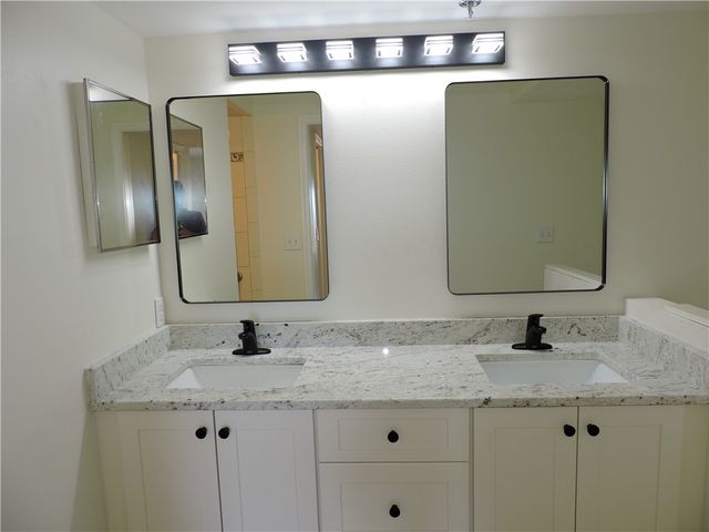 6240 E Mirror Lake Drive 201, Sebastian, FL 32958