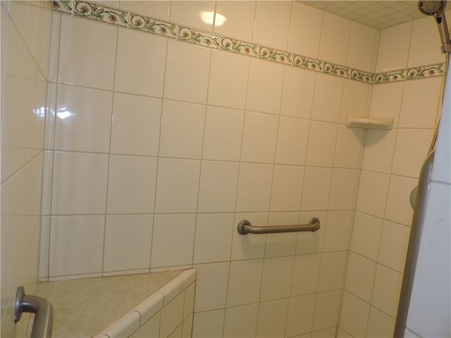 6240 E Mirror Lake Drive 201, Sebastian, FL 32958