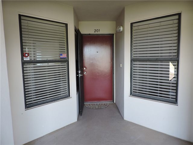 6240 E Mirror Lake Drive 201, Sebastian, FL 32958