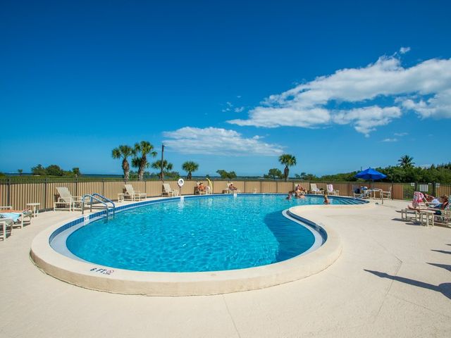 6240 E Mirror Lake Drive 201, Sebastian, FL 32958