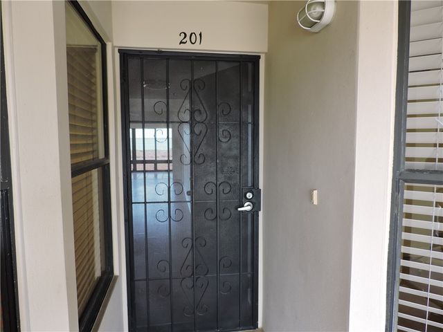 6240 E Mirror Lake Drive 201, Sebastian, FL 32958