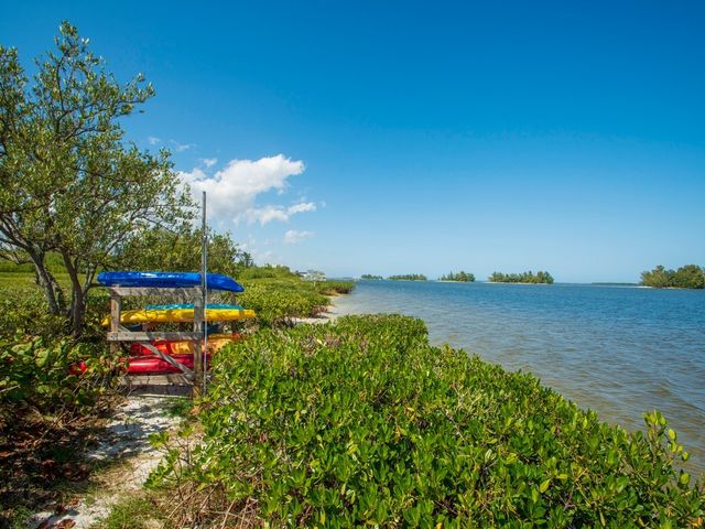 6240 E Mirror Lake Drive 201, Sebastian, FL 32958