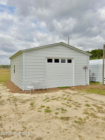 1961 Becton Farm Road, Kinston, NC 28501