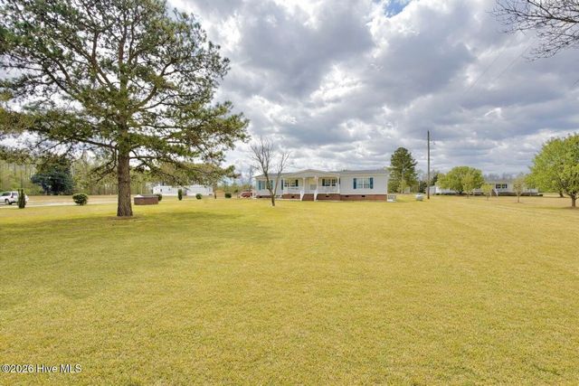 1961 Becton Farm Road, Kinston, NC 28501