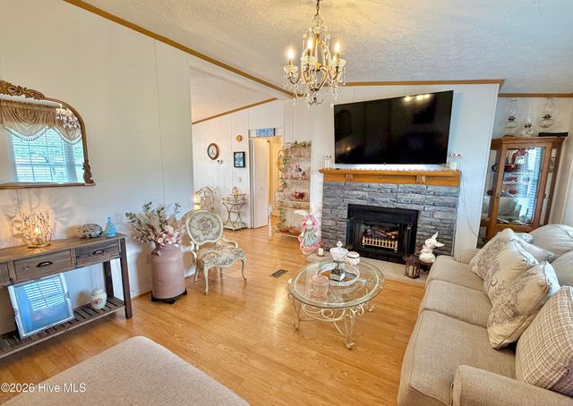 1961 Becton Farm Road, Kinston, NC 28501