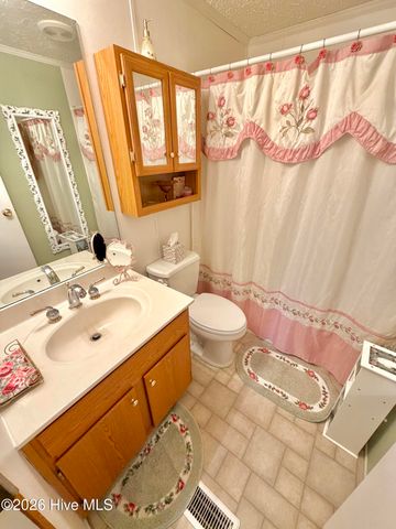 1961 Becton Farm Road, Kinston, NC 28501