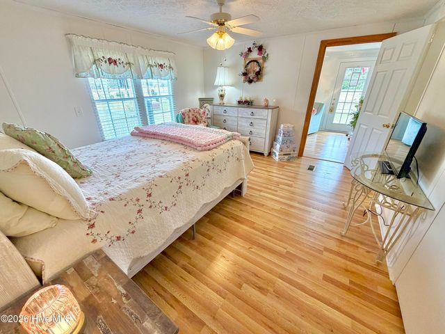 1961 Becton Farm Road, Kinston, NC 28501