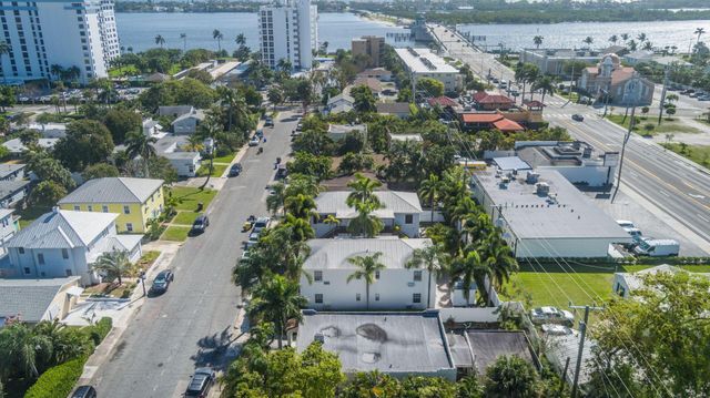 230 Conniston Road, West Palm Beach, FL 33405