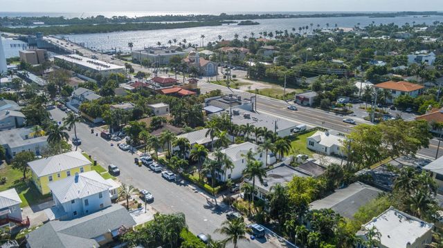 230 Conniston Road, West Palm Beach, FL 33405