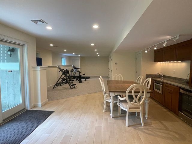 10 Blodgett Rd, Lexington, MA 02420