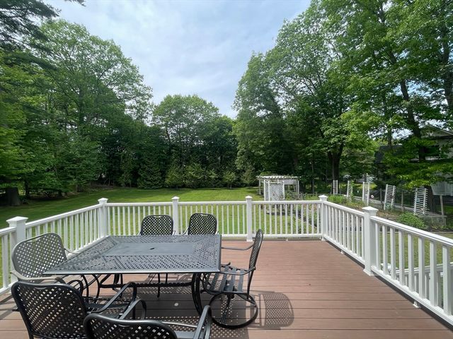 10 Blodgett Rd, Lexington, MA 02420