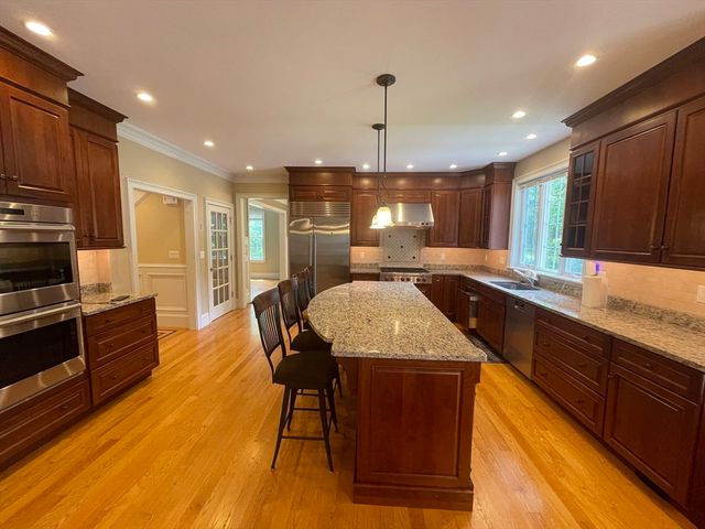 10 Blodgett Rd, Lexington, MA 02420