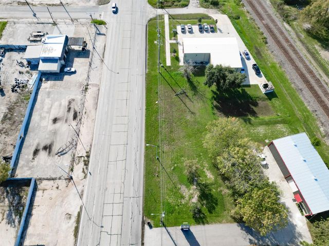 2422-2436 S Main Street, Pearland, TX 77581