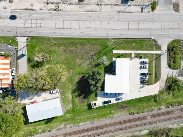 2422-2436 S Main Street, Pearland, TX 77581
