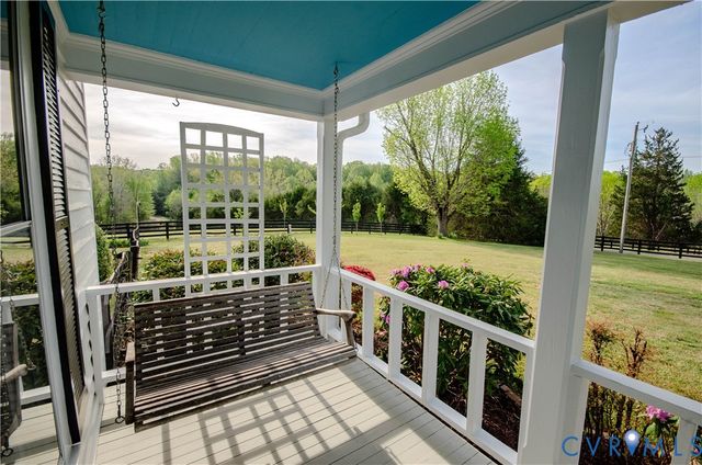 575 Perkins Rd, Kents Store, VA 23084
