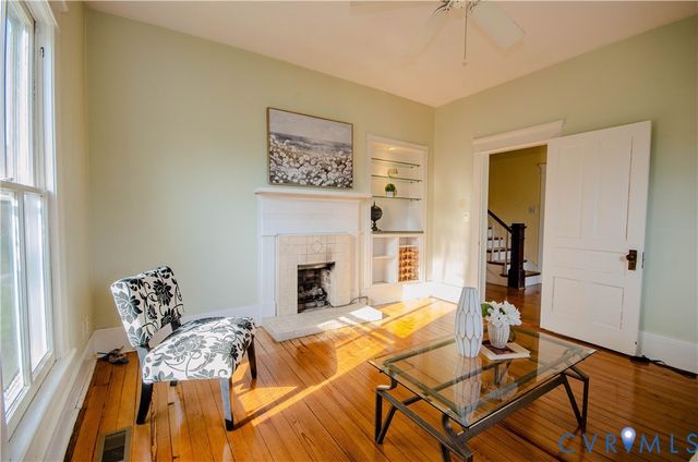 575 Perkins Rd, Kents Store, VA 23084