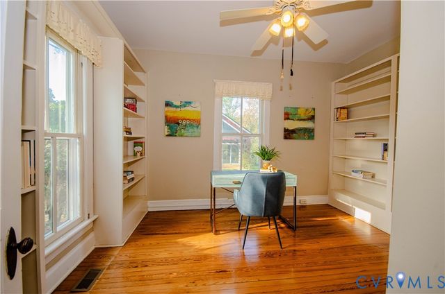 575 Perkins Rd, Kents Store, VA 23084