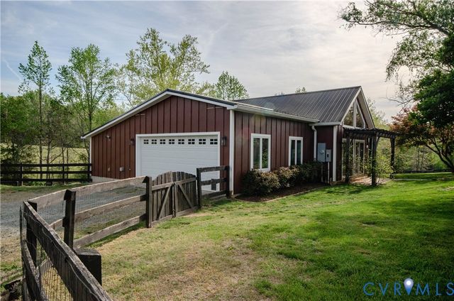 575 Perkins Rd, Kents Store, VA 23084