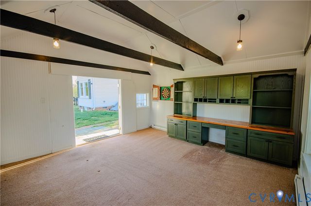 575 Perkins Rd, Kents Store, VA 23084