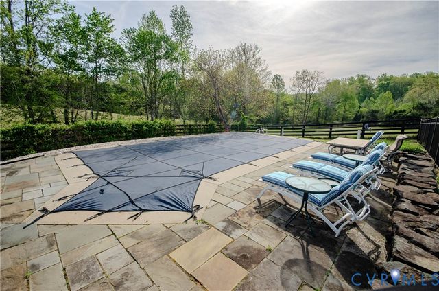 575 Perkins Rd, Kents Store, VA 23084