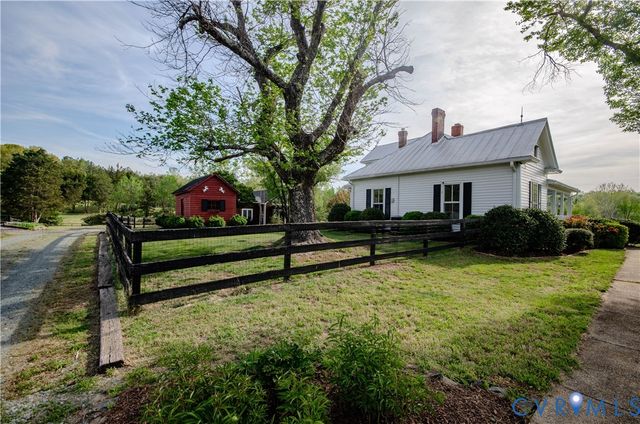 575 Perkins Rd, Kents Store, VA 23084