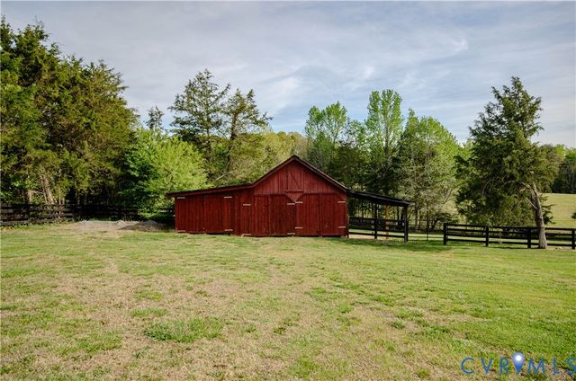 575 Perkins Rd, Kents Store, VA 23084