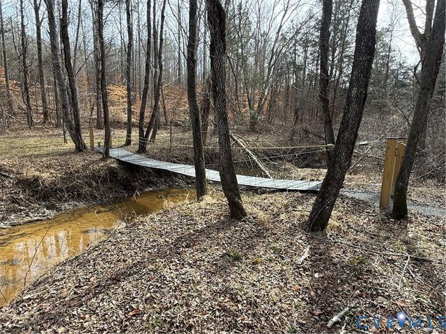 575 Perkins Rd, Kents Store, VA 23084