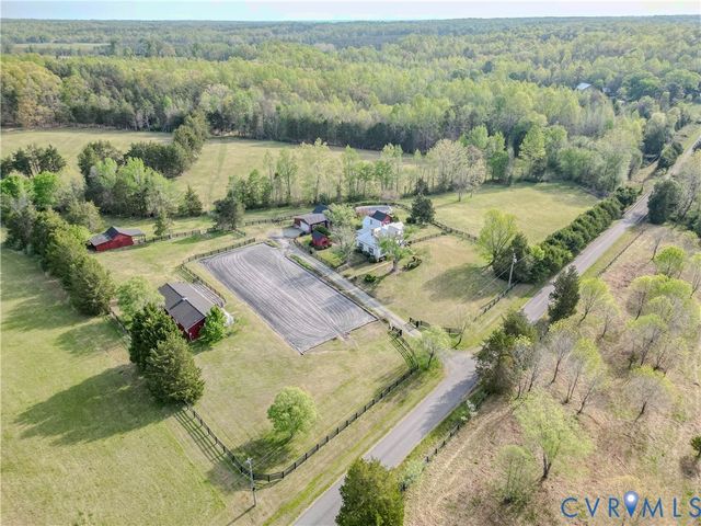575 Perkins Rd, Kents Store, VA 23084