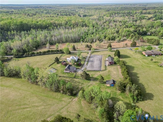 575 Perkins Rd, Kents Store, VA 23084