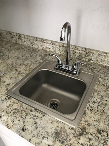 124 Mendoza Avenue 8A, Coral Gables, FL 33134