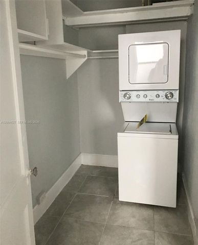 124 Mendoza Avenue 8A, Coral Gables, FL 33134