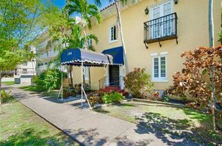 124 Mendoza Avenue 8A, Coral Gables, FL 33134