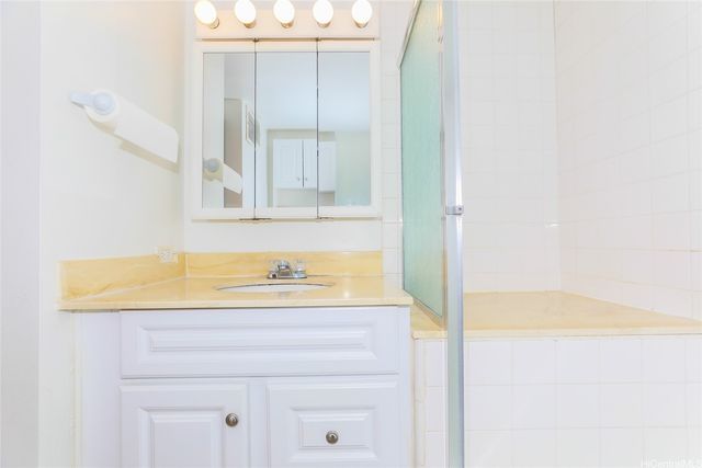 500 University Avenue 311, Honolulu, HI 96826