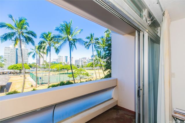 500 University Avenue 311, Honolulu, HI 96826