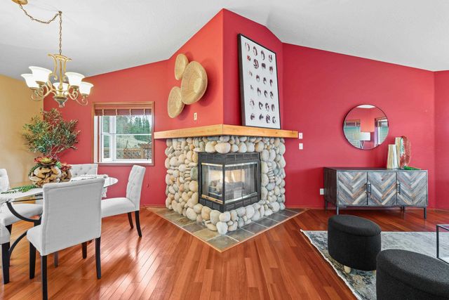 8915 E Parkside Ln, Spokane, WA 99217