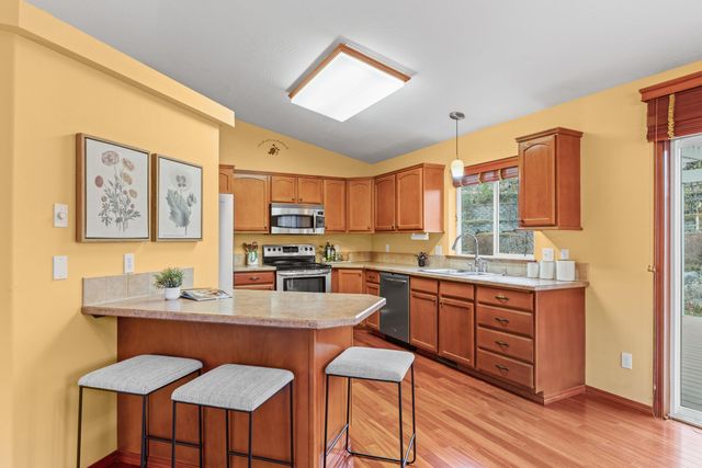 8915 E Parkside Ln, Spokane, WA 99217