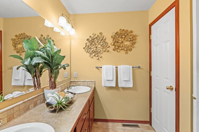 8915 E Parkside Ln, Spokane, WA 99217