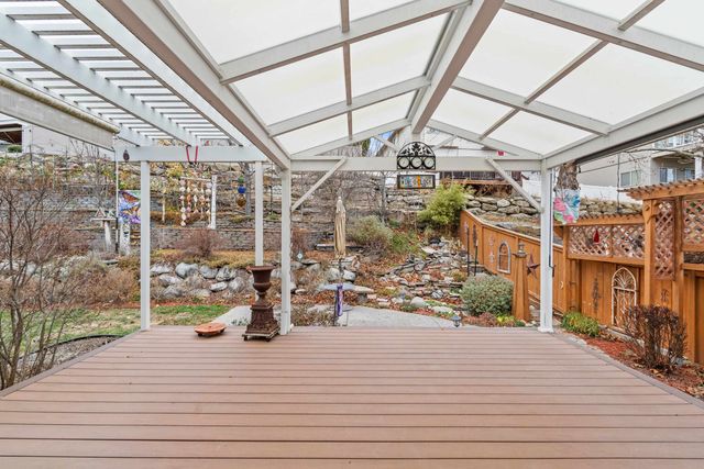 8915 E Parkside Ln, Spokane, WA 99217