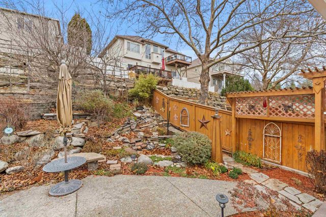 8915 E Parkside Ln, Spokane, WA 99217