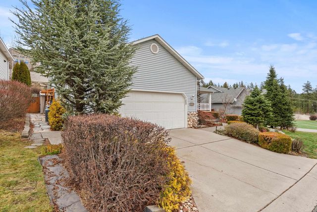 8915 E Parkside Ln, Spokane, WA 99217