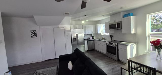 5717 Polly Street A, Houston, TX 77016