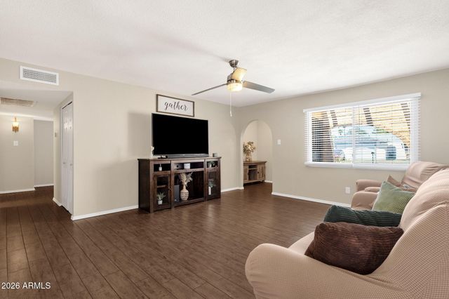 5719 W ZOE ELLA Way, Glendale, AZ 85306