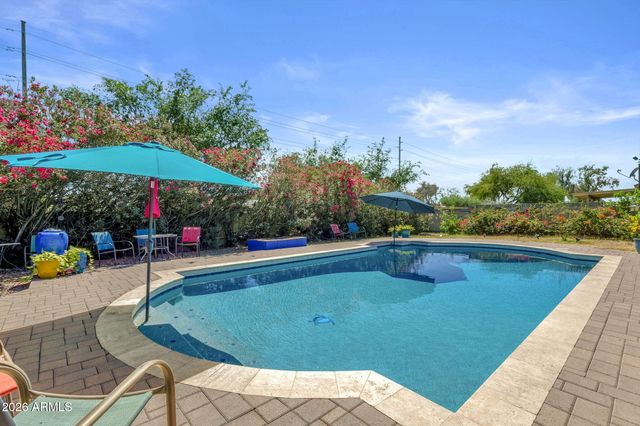 5719 W ZOE ELLA Way, Glendale, AZ 85306